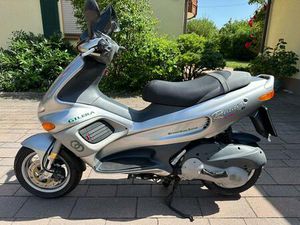 GILERA RUNNER 180 FXR M08 MOTORROLLER NUR 3500KM! AUS 1. HAND!