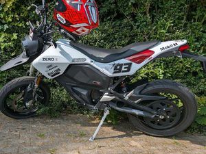 ZERO FXE 2025 MARC MARQUEZ 11KW B196 ELEKTRO