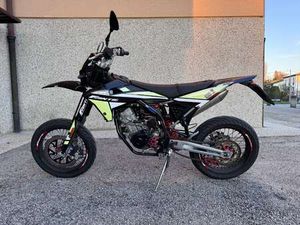 FANTIC 125M MOTARD XMF PERFORMANCE 4T GIALLO