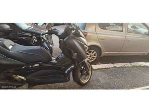 YAMAHA X-MAX 300 VERDE