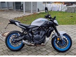 YAMAHA MT-07