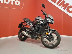 TRIUMPH STREET TRIPLE R (2020 - 22) TRIUMPH MY2