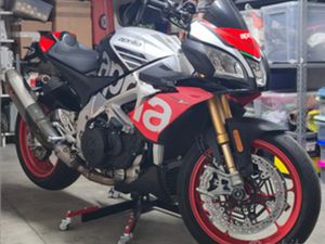 APRILIA TUONO V4 1100 FACTORY