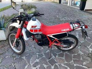 YAMAHA XT 350