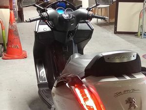 VENDS SCOOTER 125