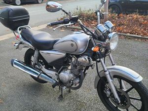 MOTO YAMAHA YBR