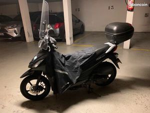 VENTE SCOOTER SUZUKI 110 PARFAIT ÉTAT