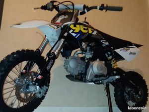 YCF 125 FACTORY START SE