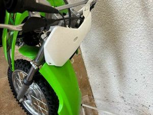 MOTO CROSS KAWASAKY