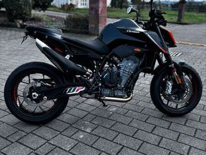 KTM 890 DUKE