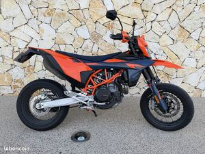 KTM 690 SMCR 2025