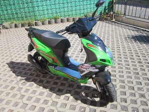 MOTORROLLER LUXXON JACKFIRE 50 CCM MIT1500 KM