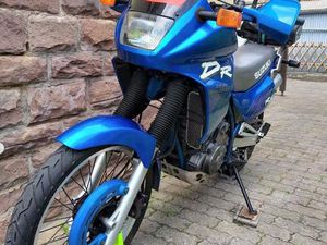SUZUKI DR 650 RSE