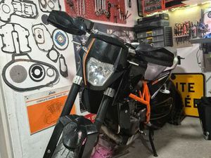 KTM 690 DUKE
