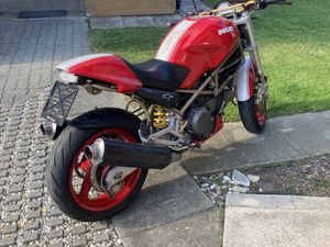 DUCATI MONSTER 750