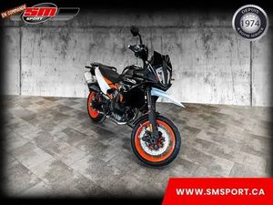 2024 KTM 890 SMT