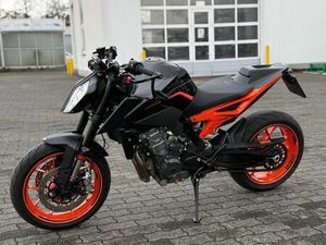 KTM 890 DUKE GP, QUICKSHIFTER, BLINKERUMBAU, ARROW