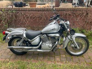 SUZUKI 125 INTRUDER