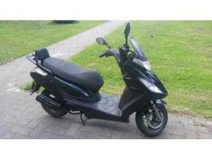 KYMCO NEW DINK 2011, GEEL KENTEKEN — SCOOTERS | KYMCO — MARKTPLAATS