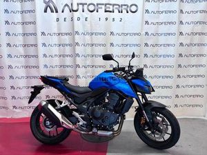 HONDA - CB 750 HORNET