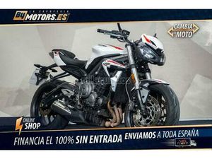 TRIUMPH - STREET TRIPLE