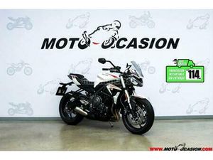 TRIUMPH - STREET TRIPLE