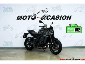 YAMAHA - MT 09