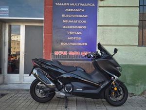 YAMAHA - TMAX