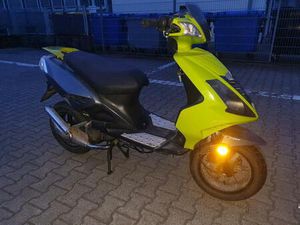 SCHÖNER SPORTLICHER EXPLORER RACE 45KMH ROLLER BASTLER 2TAKT