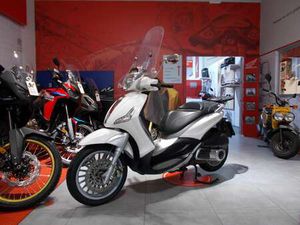 PIAGGIO BEVERLY 300 IE BIANCO