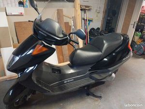 MOTO SCOOTER HONDA PANTHÉON