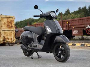 VESPA GTS SUPER TECH 300