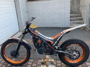 VENDS MOTO TRIAL SCORPA 300 EN BON ÉTAT
