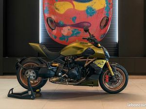 DUCATI DIAVEL LAMBORGHINI 2021 780KMS 162 CHV / MODÈLE NUMÉRO 534/630