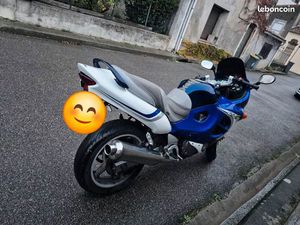 MOTO 750 GSXF