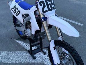 250 YZF 2024 ÉQUIPÉE