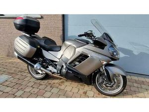 ② KAWASAKI GTR 1400