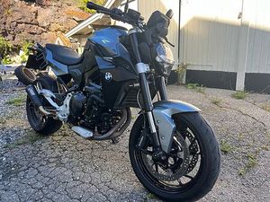 BMW F 900 R