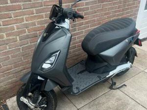 PIAGGIO ONE 500KM NIEUW — SCOOTERS | PIAGGIO — MARKTPLAATS