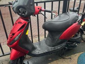 ZIP 4T 50CC — SCOOTERS | PIAGGIO — MARKTPLAATS