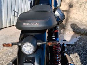 MOTOGUZZI V7 850 SPÉCIAL EDITION
