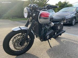 TRIUMPH BONNEVILLE T120 BLACK