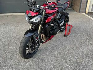 TRIUMPH STREET TRIPLE RS 765