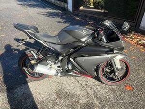 YAMAHA YZF R125 - 2013