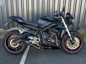 TRIUMPH STREET TRIPLE 660S