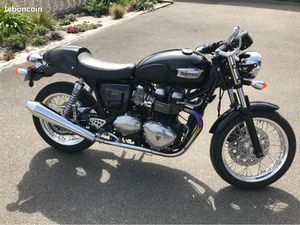 TRIUMPH THRUXTON 900