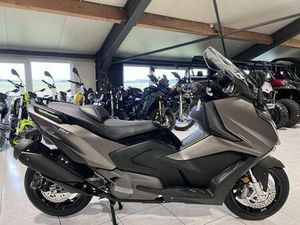 ② KYMCO AK 550 PREMIUM