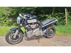 YAMAHA MT01