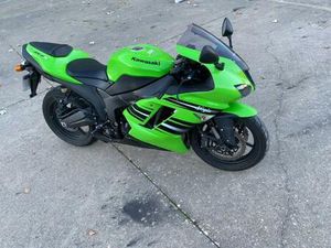 KAWASAKI - ZX6R