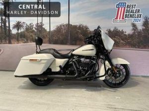 HARLEY-DAVIDSON STREET GLIDE SPECIAL 1750 66KW — MOTOREN | HARLEY-DAVIDSON — MARKTPLAATS